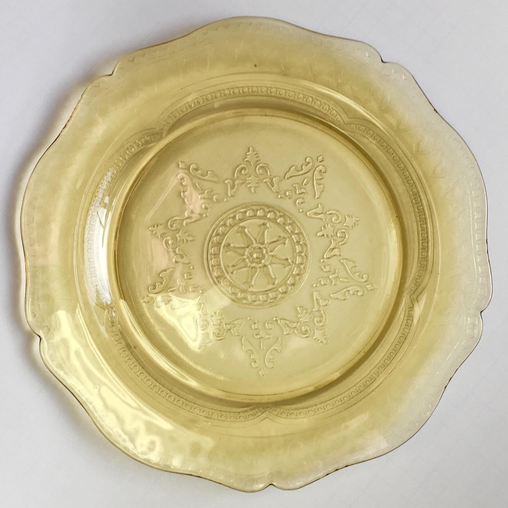 2485 Plate Depression Glass Vintage Patrician Spoke by Federal Amber Yellow